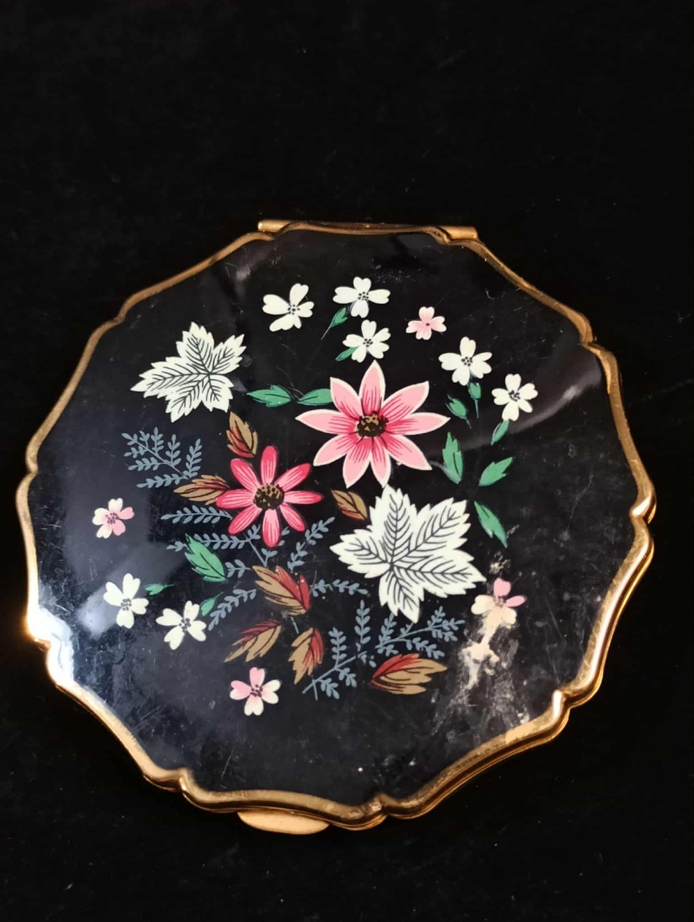 Vintage STRATTON England Powder Compact Mirror Black Floral Enamel Gold Tone - Picture 14 of 14
